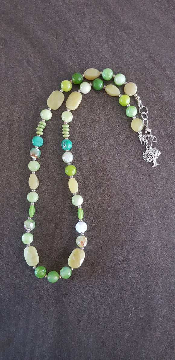 GREEN AGATE/LIME GREEN JADE/SERPENTINE NECKLACE