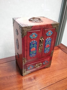 Chinese teak jewellery box